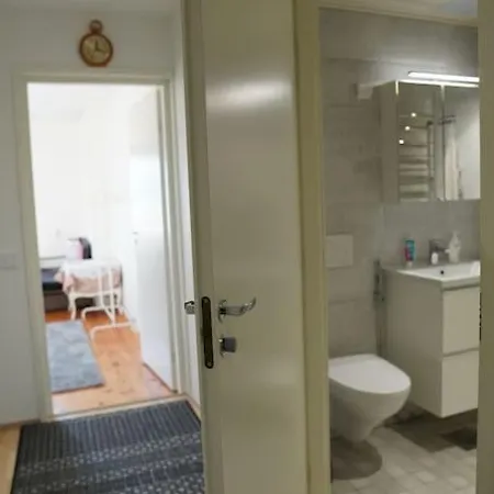 Two And Dining Area And Private Entrance In A Row House. Appartement Kotka